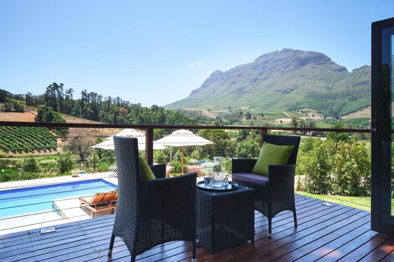 Alluvia Boutique Winery & Luxury Accommodation Stellenbosch Eksteriør billede View of the Hottentots-Holland Mountains from the Cape Winelands