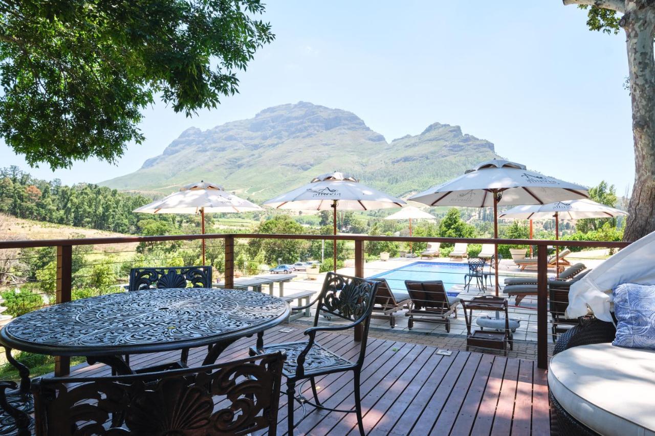 Alluvia Boutique Winery & Luxury Accommodation Stellenbosch Eksteriør billede View of the Three Sisters from the deck of the restaurant at the Boschendal Wine Estate