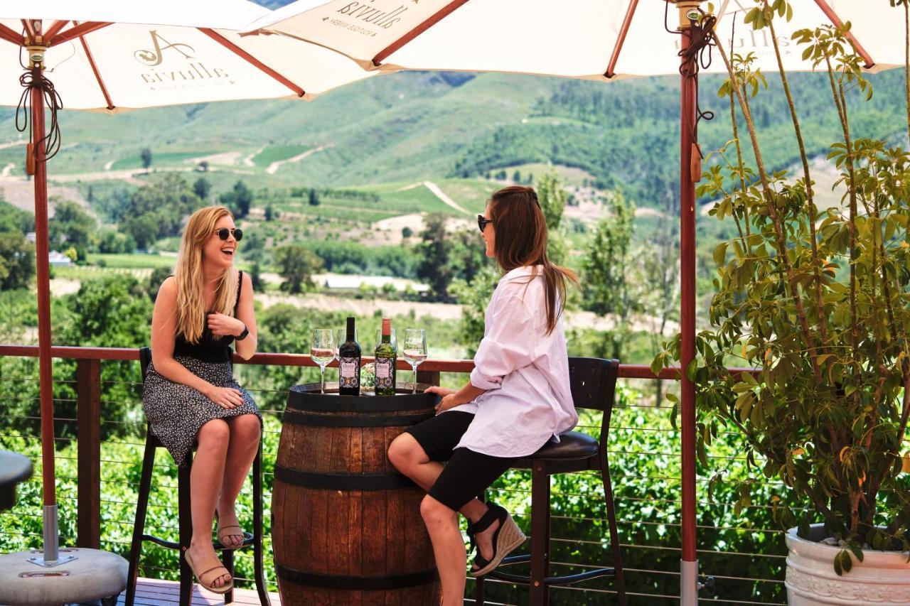 Alluvia Boutique Winery & Luxury Accommodation Stellenbosch Eksteriør billede Wine tasting at a winery in Marlborough, New Zealand