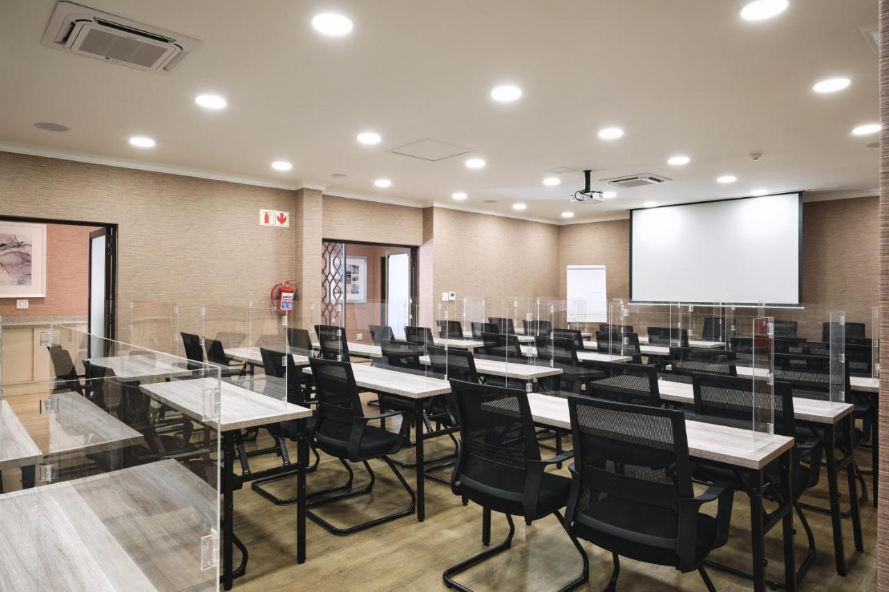 Alluvia Boutique Winery & Luxury Accommodation Stellenbosch Eksteriør billede Classroom